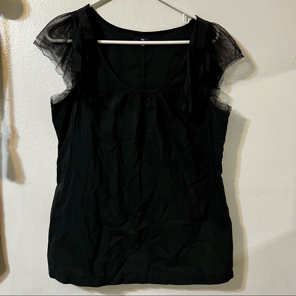 Gap black top size M